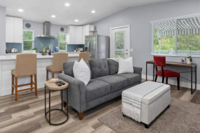Sea Glass Cottage - minutes to Downtown St Pete and the beaches